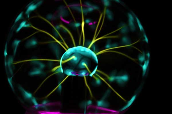 Toroidal shaped plasma glow